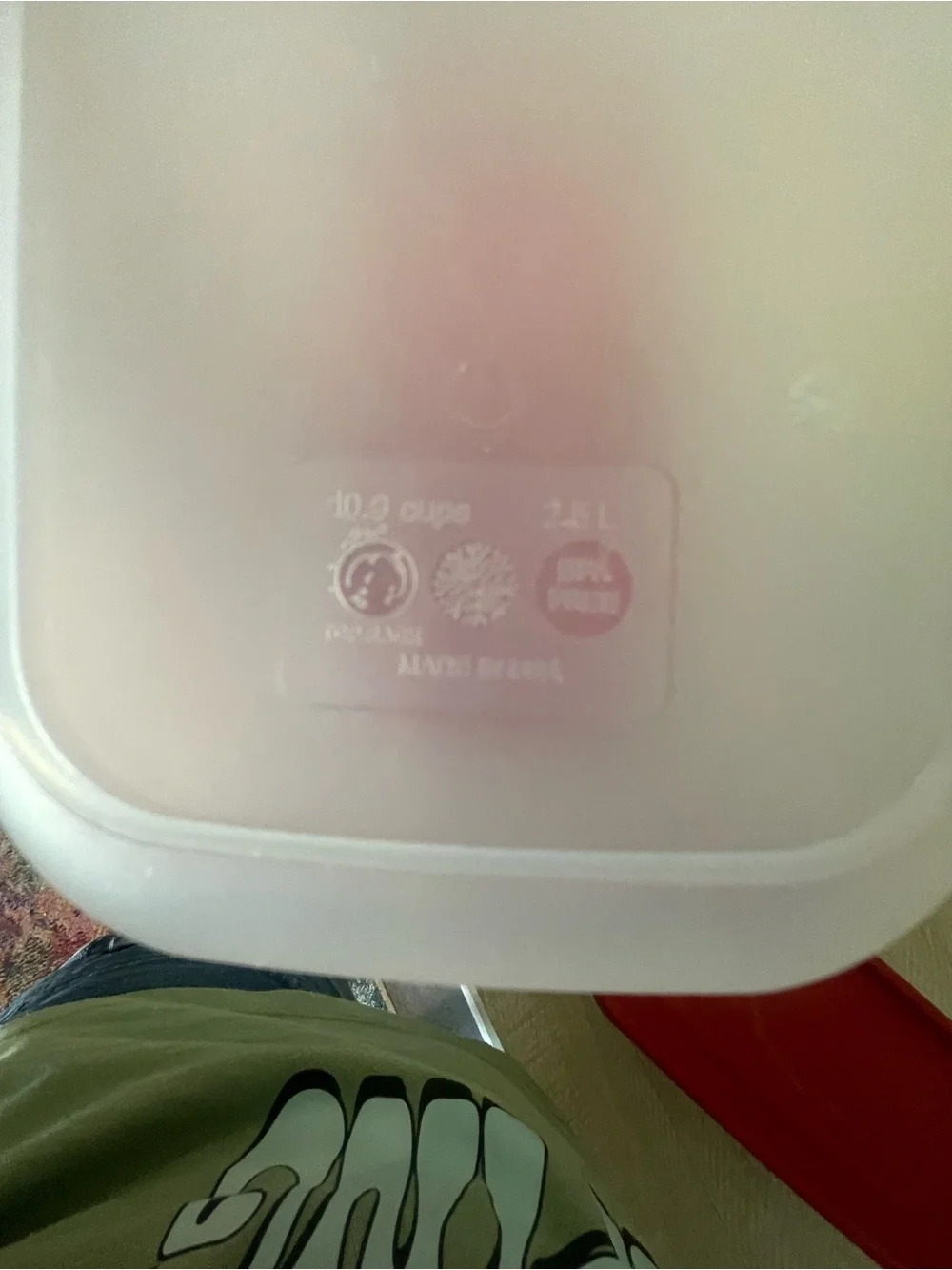 Rubbermaid Space Efficient Dry Food Container 10 cup and 5 cup